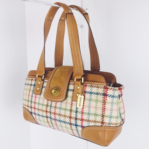 Coach Near Mint Condition! - Picture 5 of 8